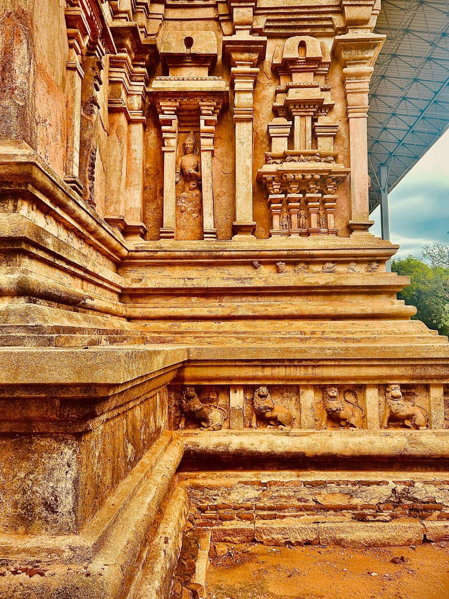 Man Guest Polonnaruwa Hotel ภายนอก รูปภาพ